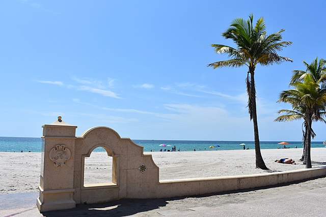 Get the Best of the Beach and Beyond in Hollywood, FL